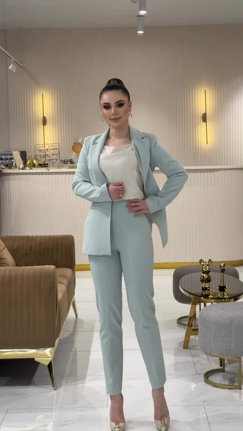 Costum Melisa